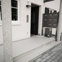 Treppenpodest Eingangsbereich zwei Stufen